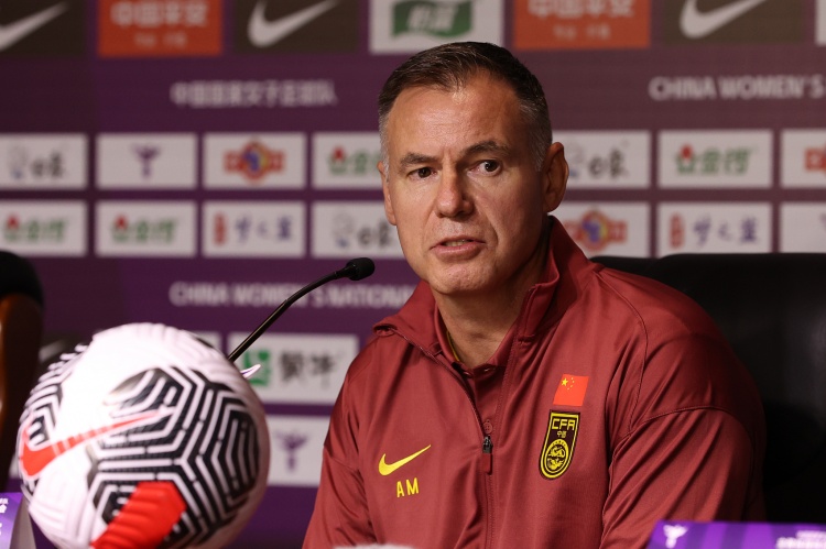 开云体育在线-米利西奇:0-8英格兰让人失望,但我确定这会让我们未来更强大